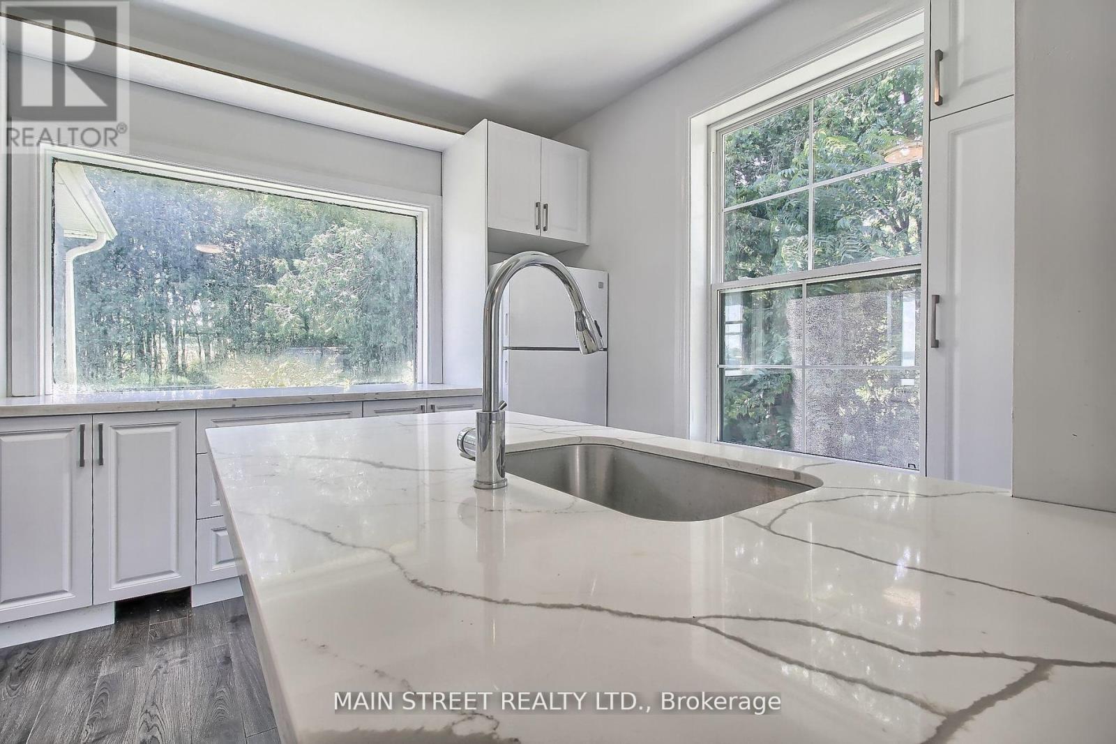 1579 Gilford Road, Innisfil (Gilford), Ontario L0L 1R0 - Photo 6 - N12716168