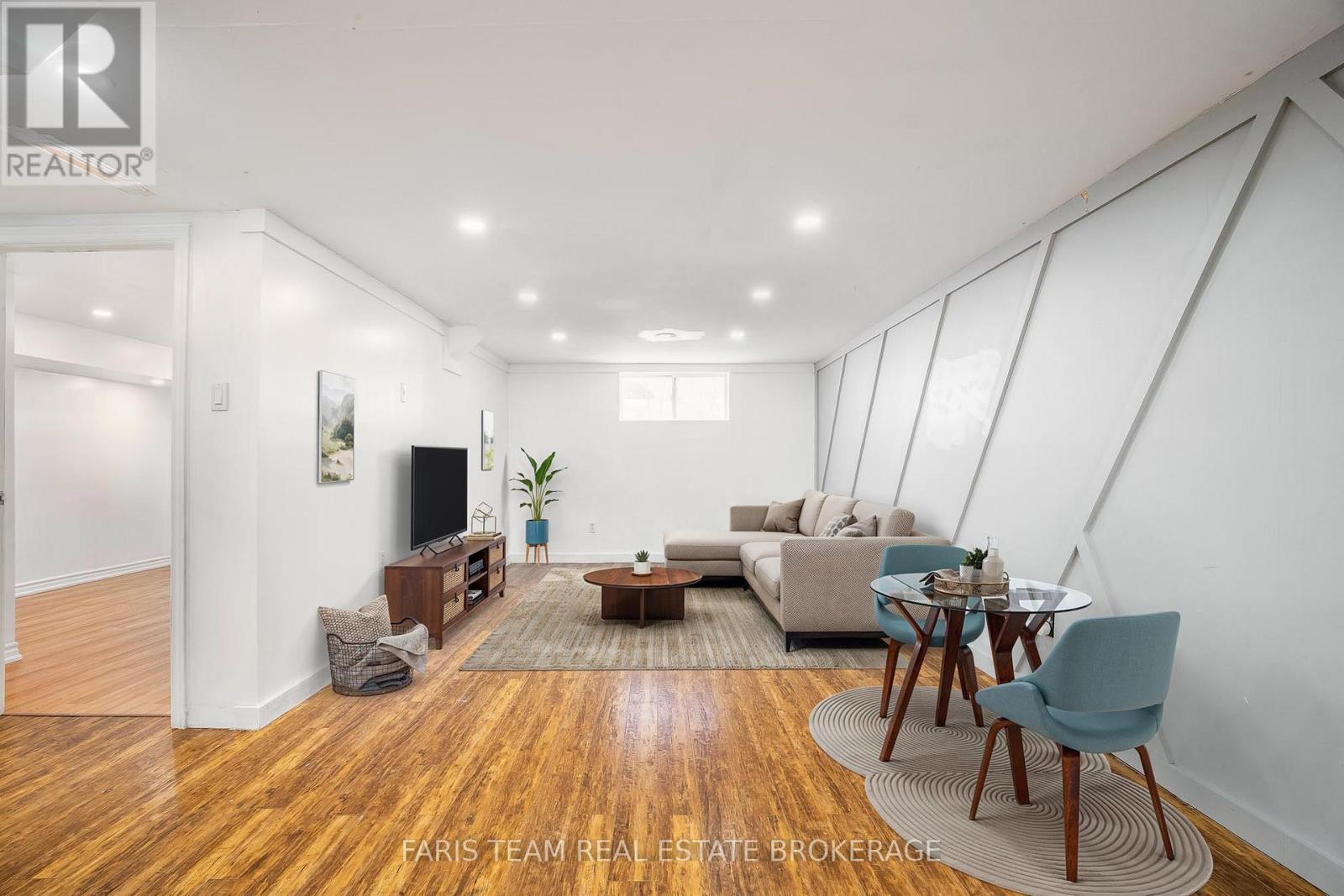 6950 Yonge Street, Innisfil, Ontario  L9S 4P2 - Photo 23 - N12716186