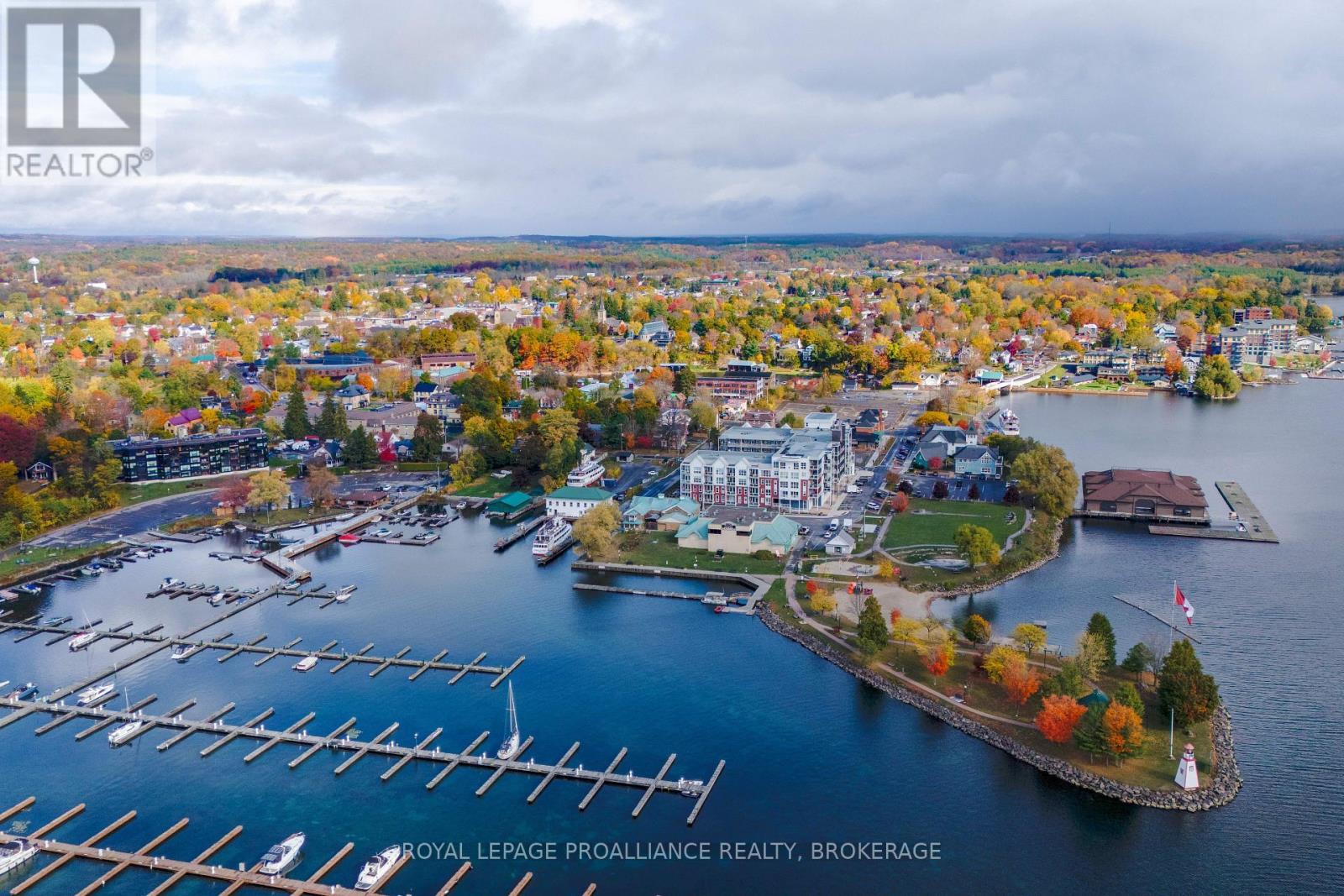 302 - 50 Market Street, Gananoque, Ontario  K7G 2M3 - Photo 2 - X12716046