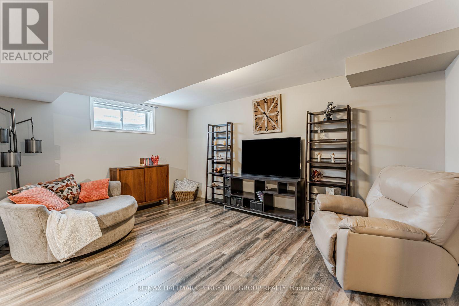 53 Butternut Drive, Barrie, Ontario  L4N 9Z8 - Photo 11 - S12716240