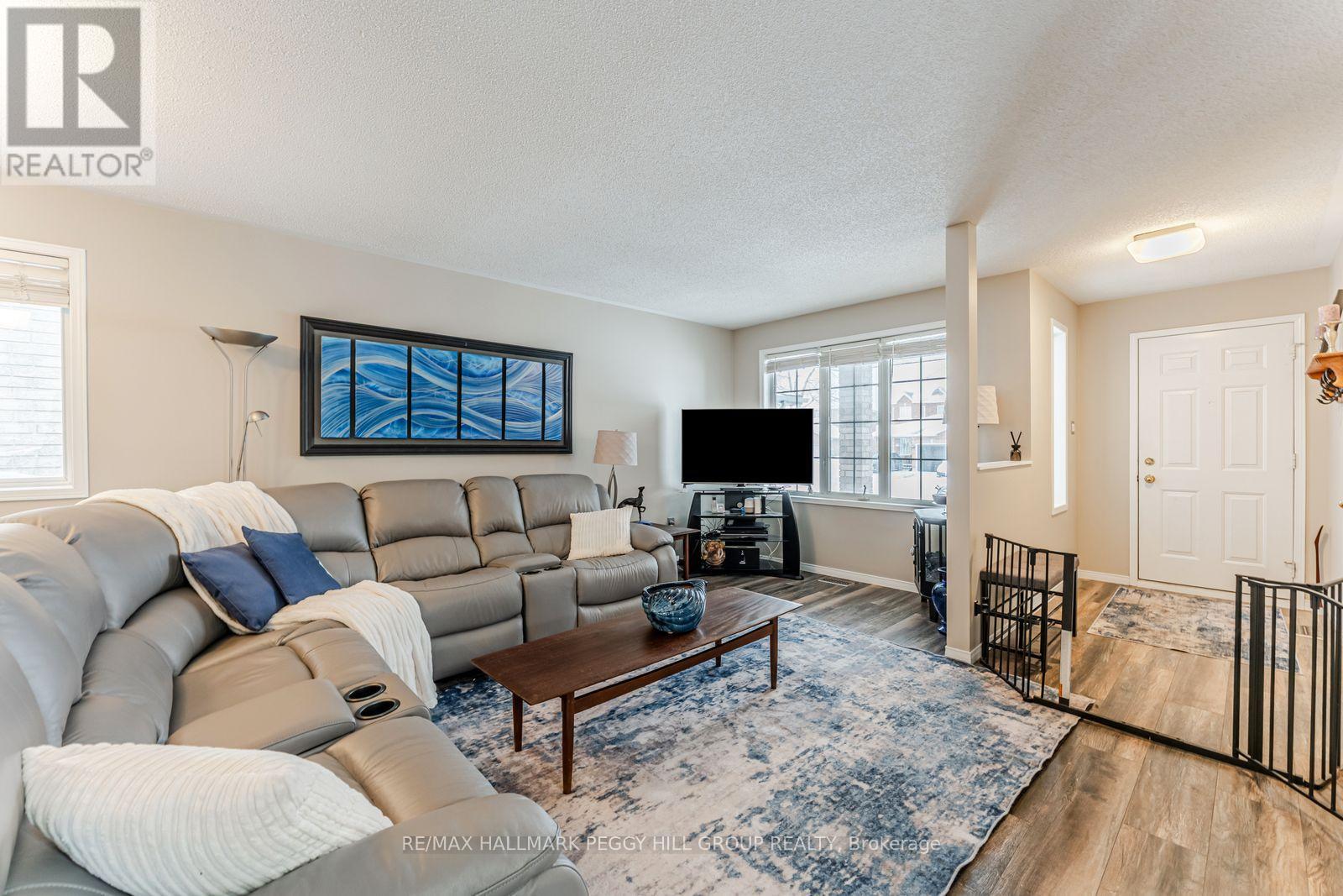 53 Butternut Drive, Barrie, Ontario  L4N 9Z8 - Photo 2 - S12716240