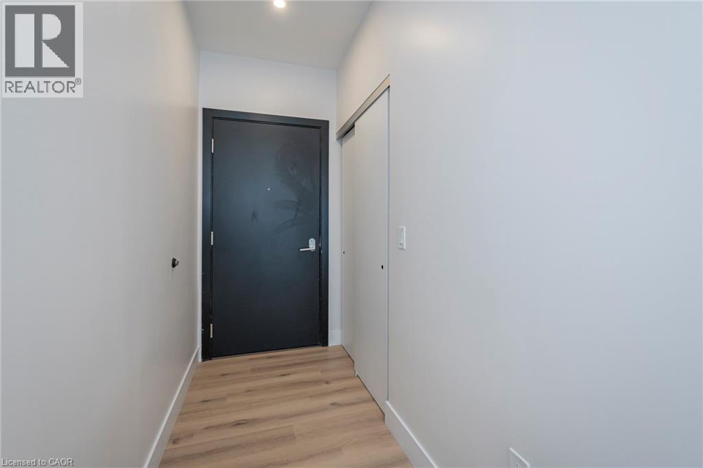 5 Wellington Street S Unit# 1403, Kitchener, Ontario  N2G 0E3 - Photo 2 - 40799625