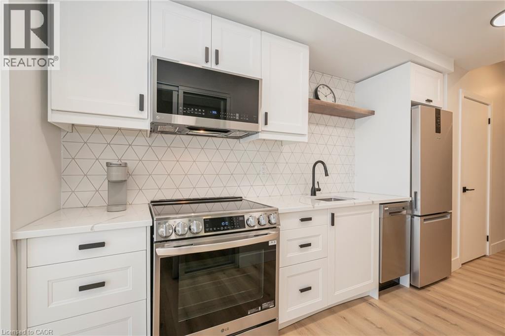 5 Wellington Street S Unit# 1403, Kitchener, Ontario  N2G 0E3 - Photo 3 - 40799625