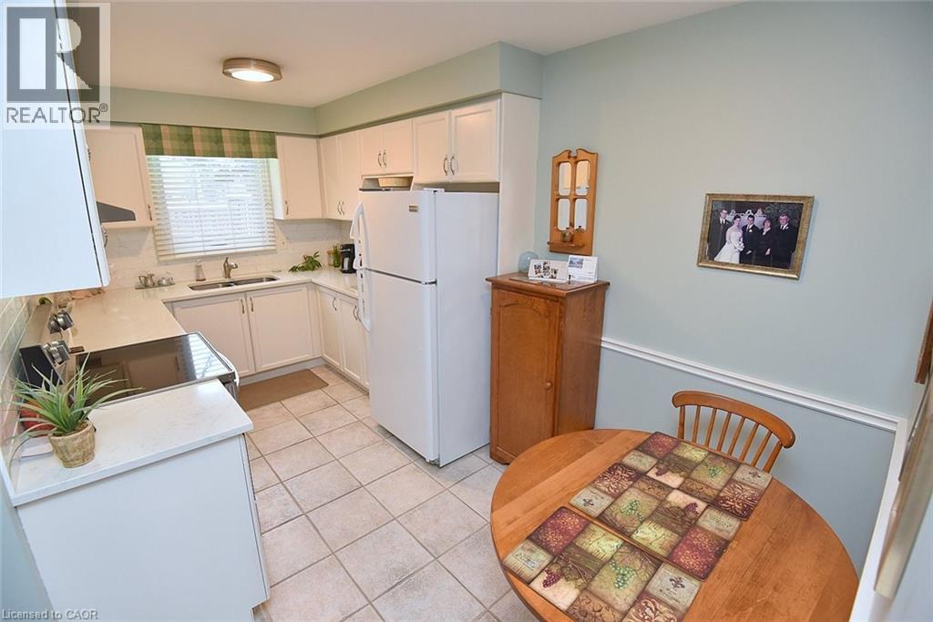 230 Meadowbrook Drive Unit# 8, Ancaster, Ontario  L9G 4V2 - Photo 15 - 40799559