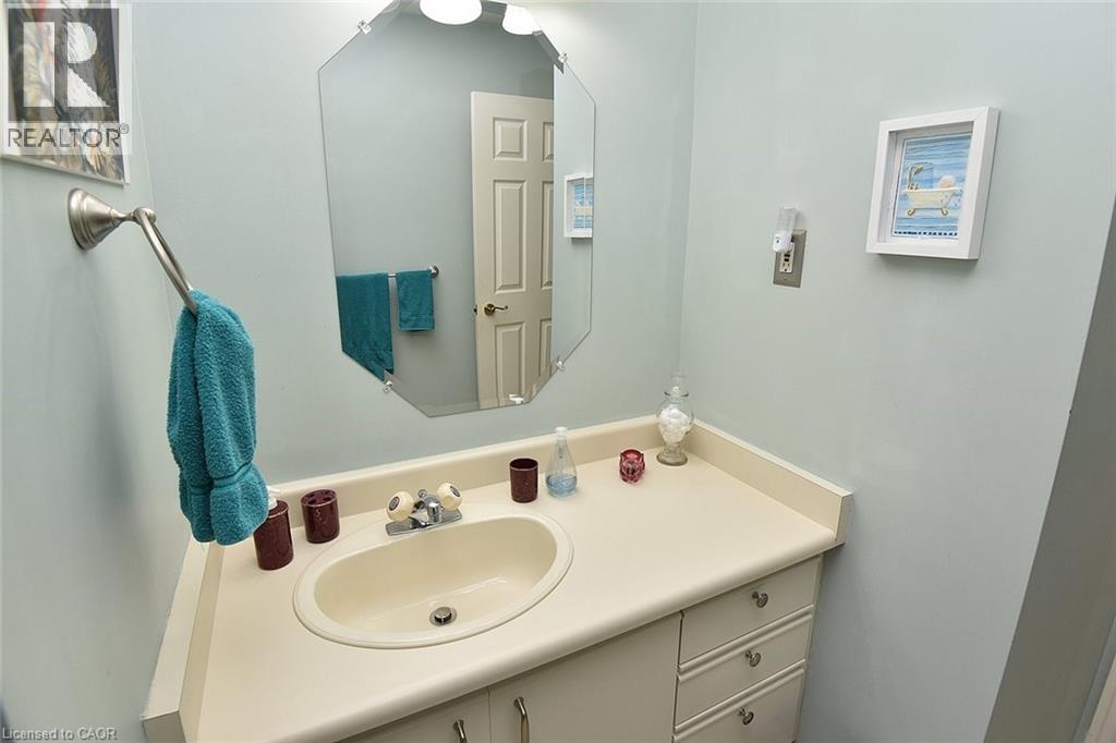 230 Meadowbrook Drive Unit# 8, Ancaster, Ontario  L9G 4V2 - Photo 31 - 40799559