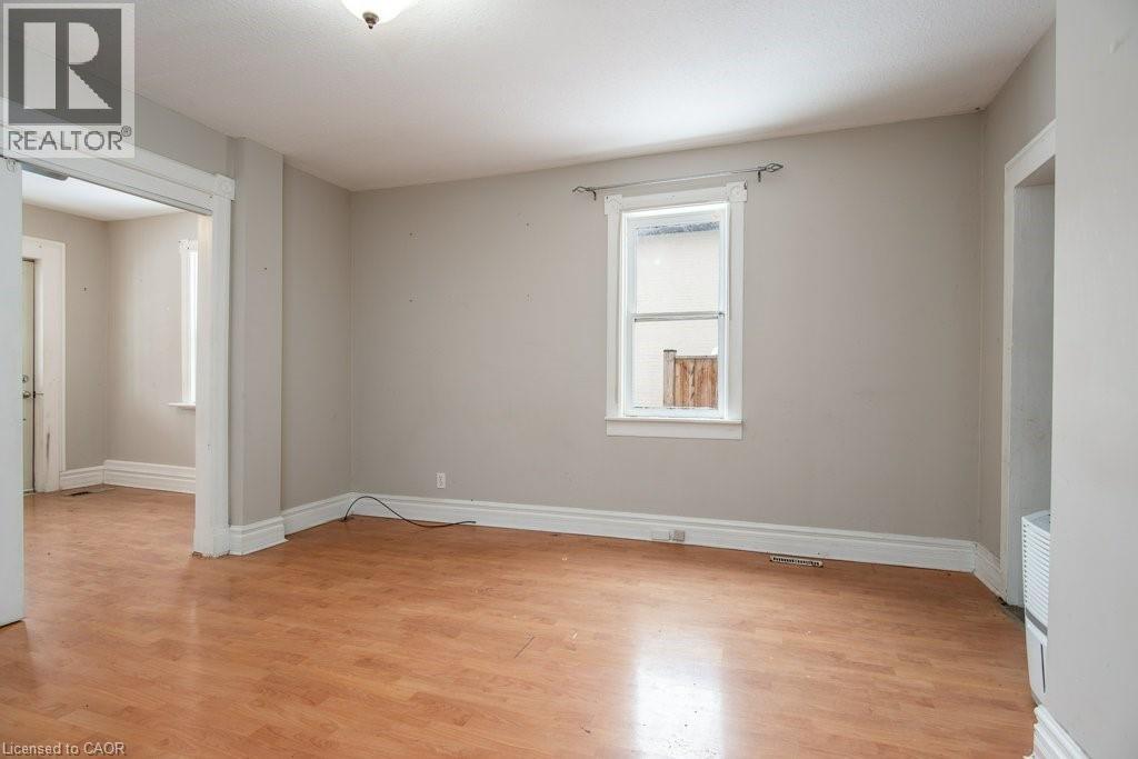 40 Krug Street, Kitchener, Ontario  N2H 2X7 - Photo 13 - 40791082