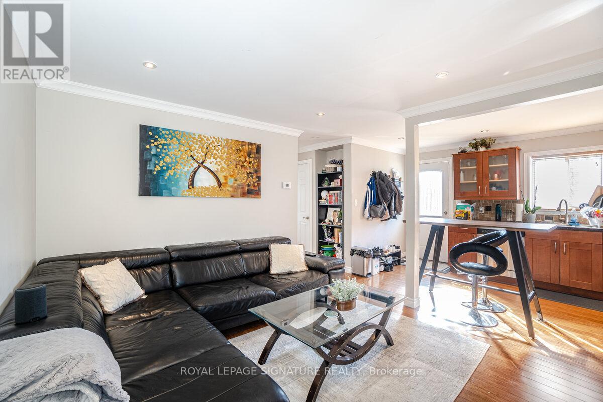 1 - 1078 Eastmount Avenue, Mississauga, Ontario  L5E 1Z3 - Photo 11 - W12716190