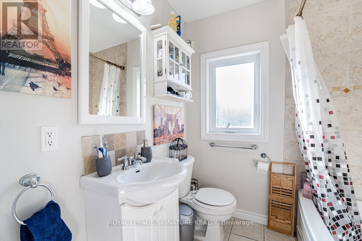 1 - 1078 Eastmount Avenue, Mississauga, Ontario  L5E 1Z3 - Photo 15 - W12716190