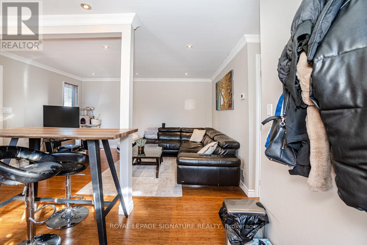 1 - 1078 Eastmount Avenue, Mississauga, Ontario  L5E 1Z3 - Photo 6 - W12716190