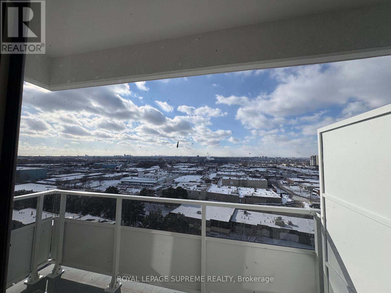 1215 - 100 Lotherton Pathway, Toronto, Ontario  M6B 2G8 - Photo 2 - W12716218