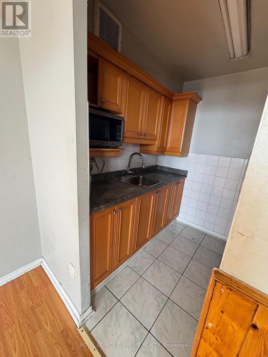 1215 - 100 Lotherton Pathway, Toronto, Ontario  M6B 2G8 - Photo 4 - W12716218