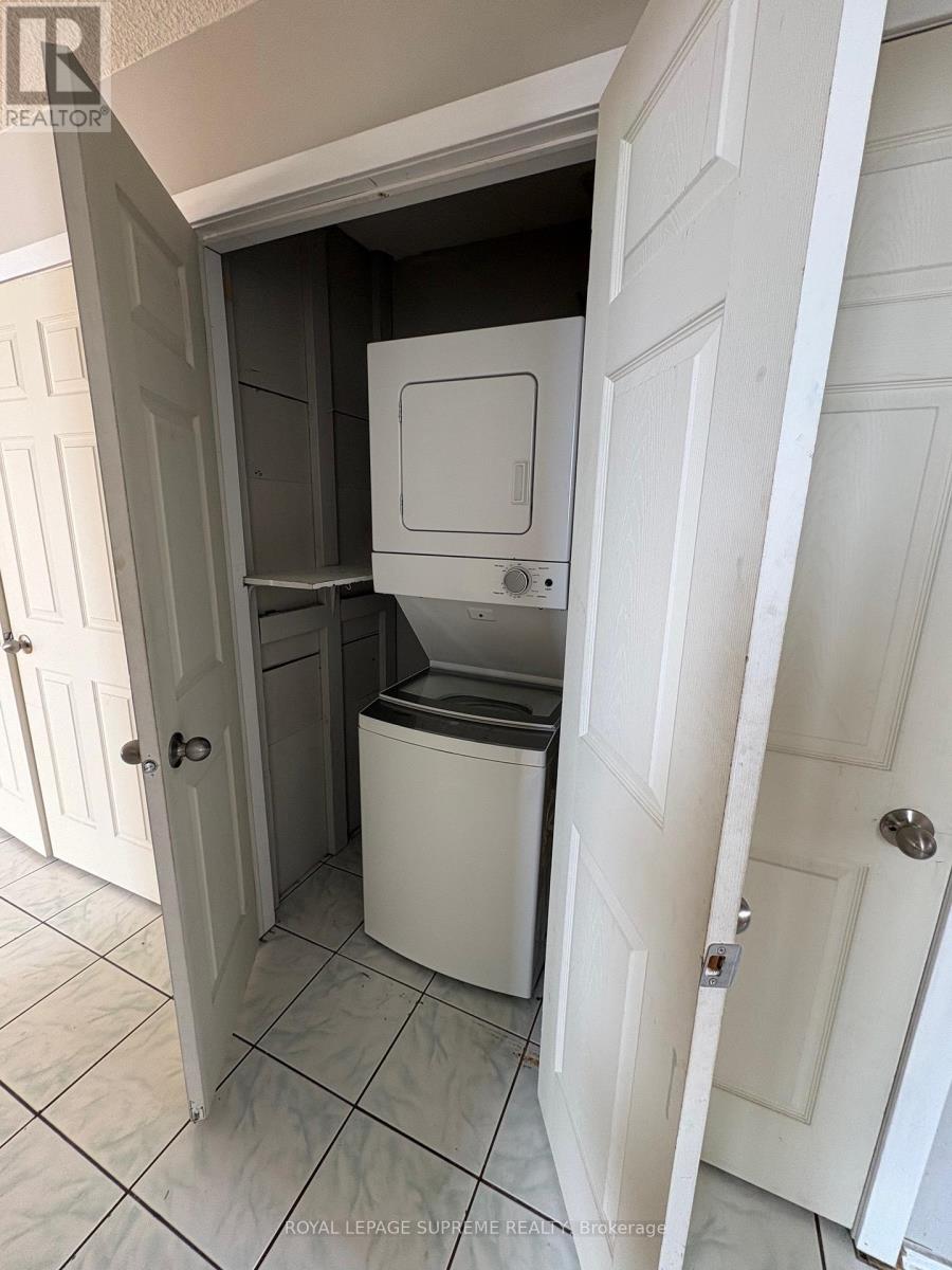 1215 - 100 Lotherton Pathway, Toronto, Ontario  M6B 2G8 - Photo 7 - W12716218