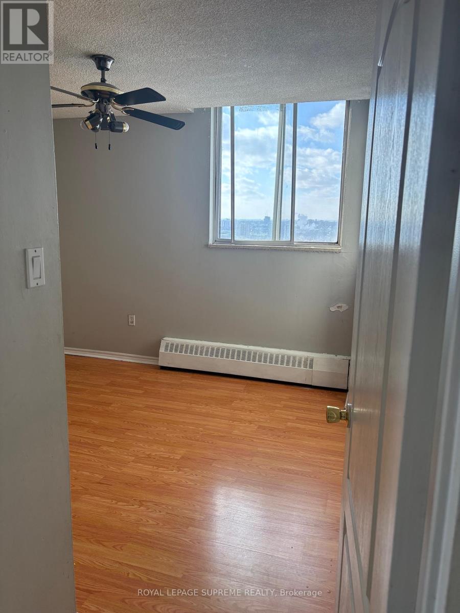 1215 - 100 Lotherton Pathway, Toronto, Ontario  M6B 2G8 - Photo 10 - W12716234