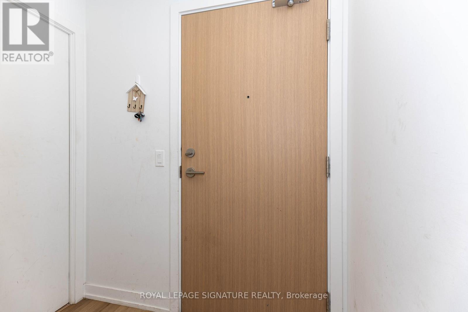 513 - 1195 The Queensway, Toronto, Ontario  M8Z 1R6 - Photo 4 - W12716252