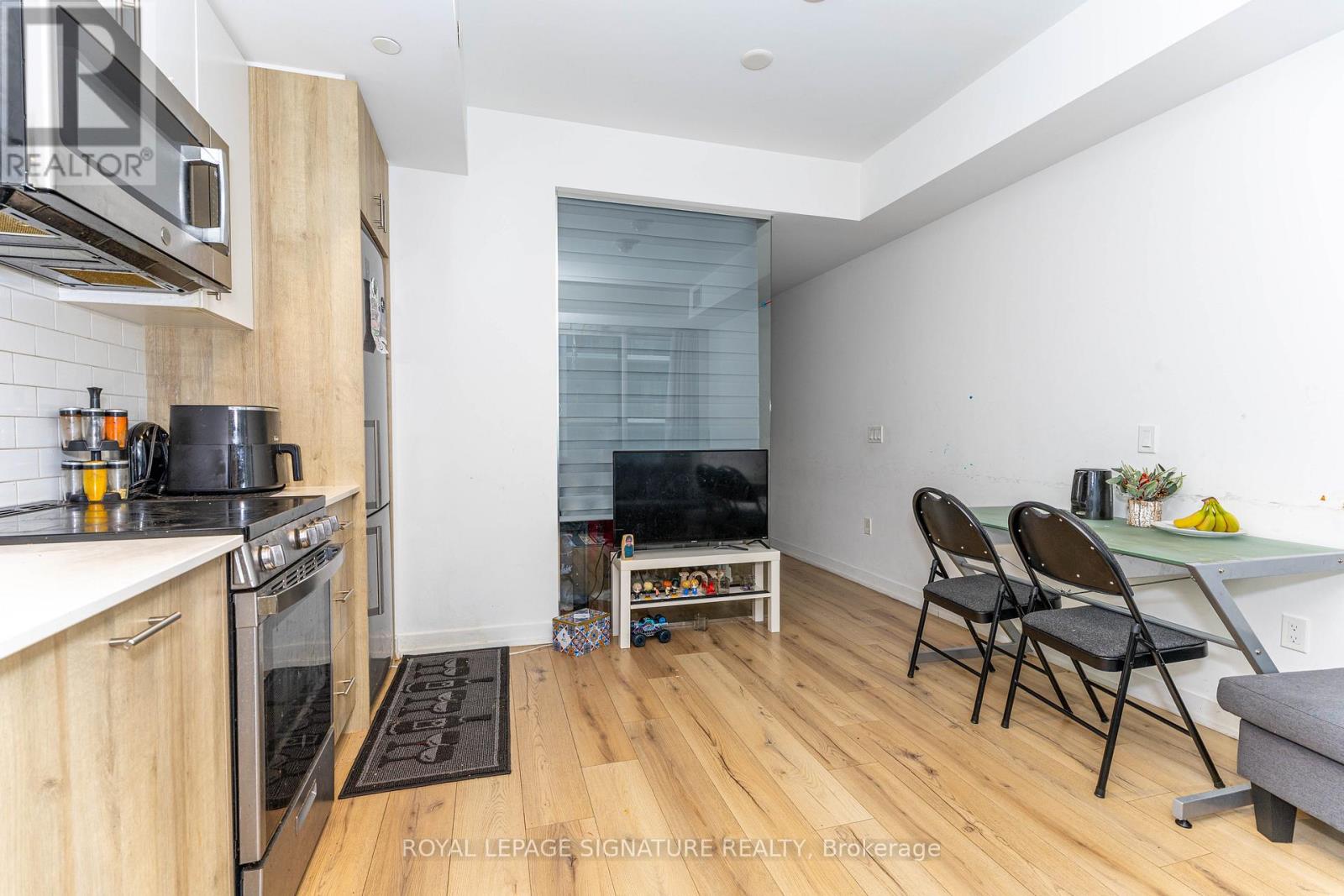 513 - 1195 The Queensway, Toronto, Ontario  M8Z 1R6 - Photo 8 - W12716252