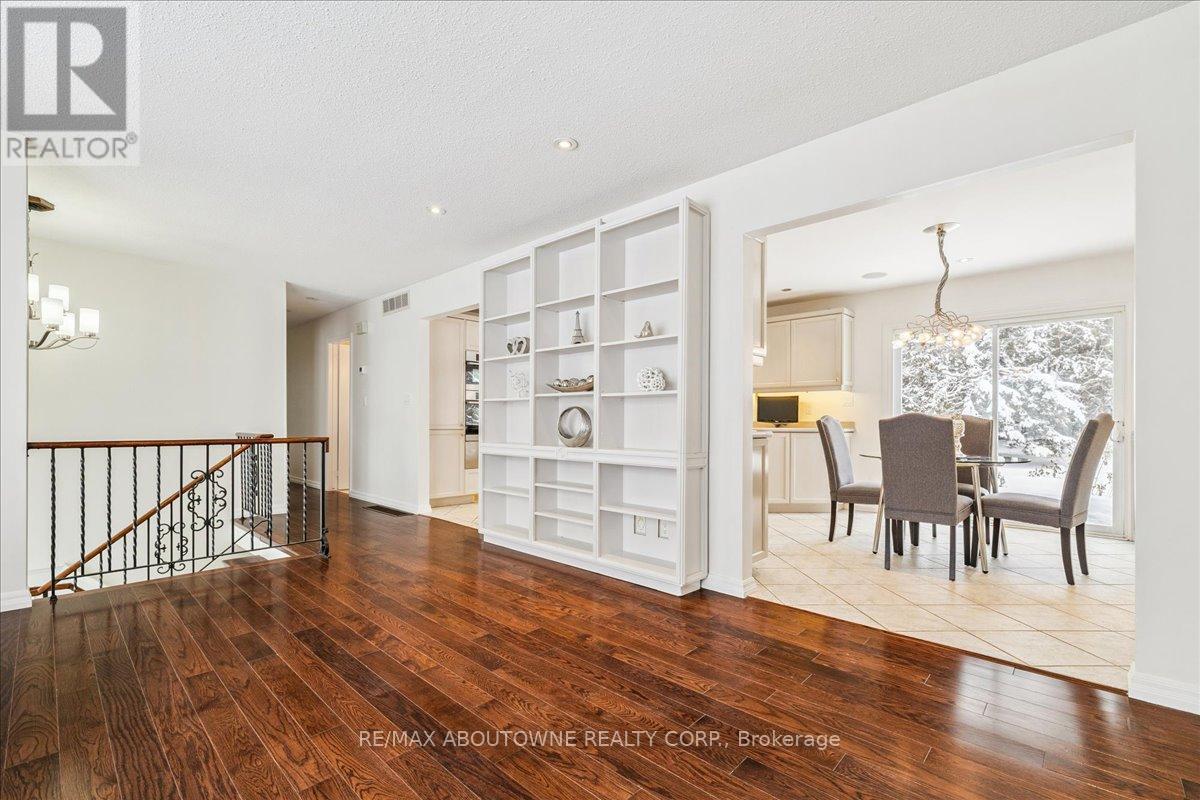 25 Bannisdale Way, Hamilton, Ontario  L0R 1H2 - Photo 10 - X12716158