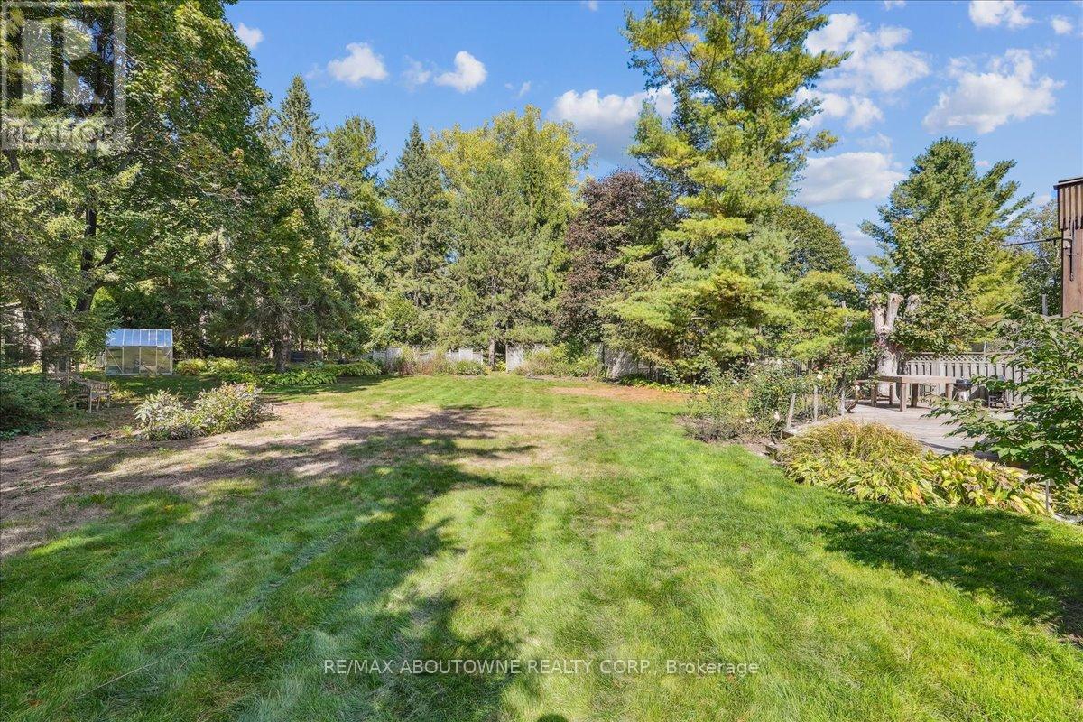 25 Bannisdale Way, Hamilton, Ontario  L0R 1H2 - Photo 43 - X12716158