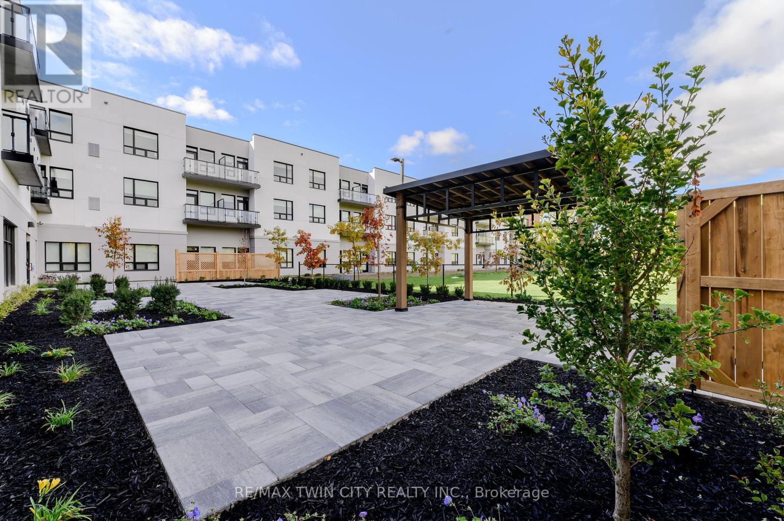 201 - 152 North Park Street, Brantford, Ontario  N3R 4K5 - Photo 18 - X12716180