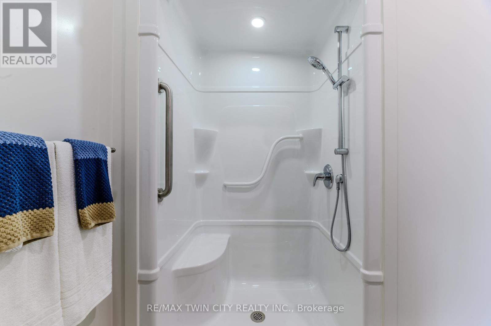 118 - 152 North Park Street, Brantford, Ontario  N3R 4K5 - Photo 9 - X12716182