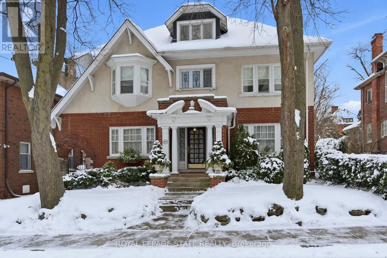 247 Macnab Street S, Hamilton, Ontario  L8P 3E2 - Photo 3 - X12716188