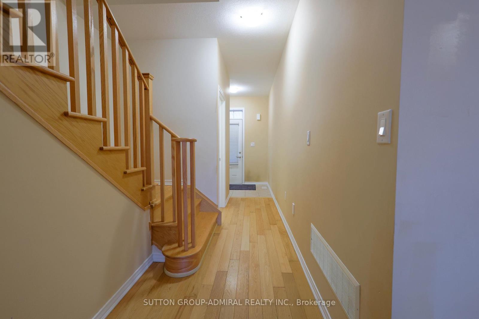 81 Oaktree Drive, Haldimand, Ontario  N3W 0C7 - Photo 22 - X12716210