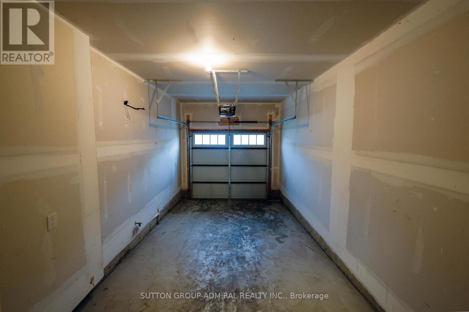 81 Oaktree Drive, Haldimand, Ontario  N3W 0C7 - Photo 26 - X12716210