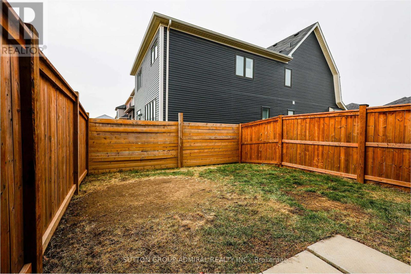 81 Oaktree Drive, Haldimand, Ontario  N3W 0C7 - Photo 28 - X12716210