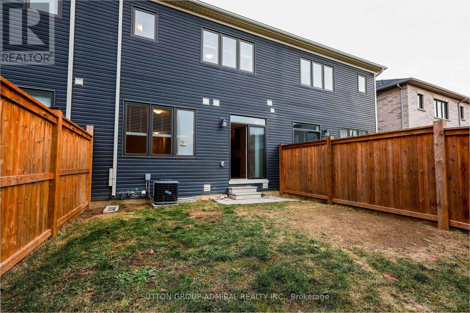 81 Oaktree Drive, Haldimand, Ontario  N3W 0C7 - Photo 29 - X12716210