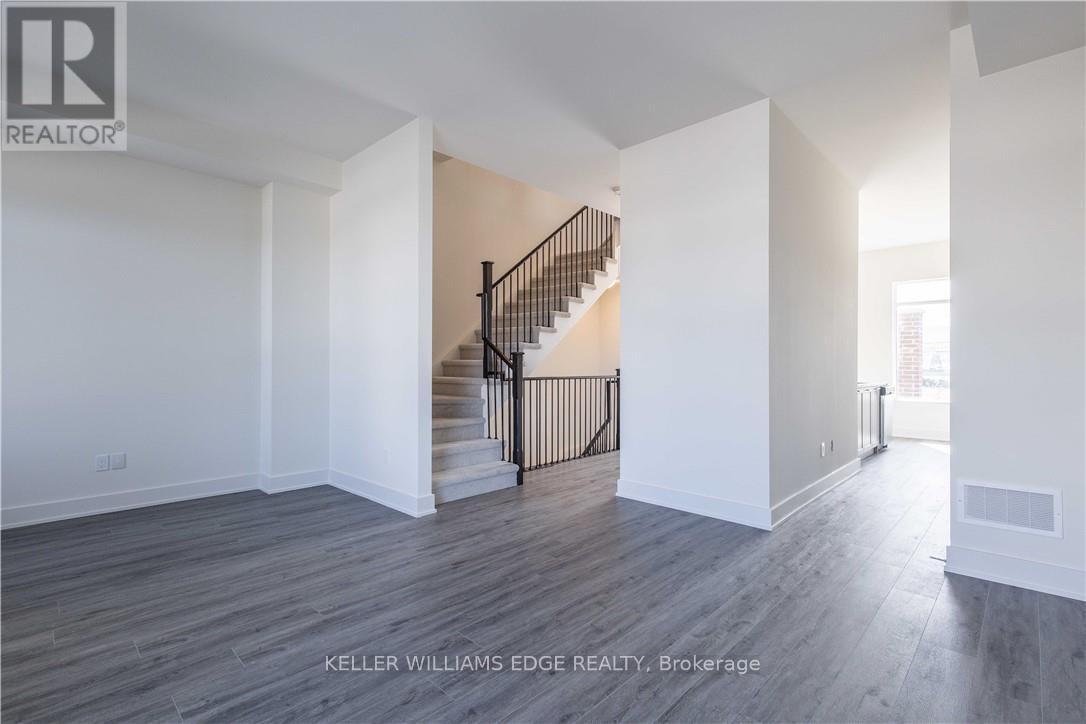 52 Windward Drive, Grimsby, Ontario  L3M 4E8 - Photo 10 - X12716246