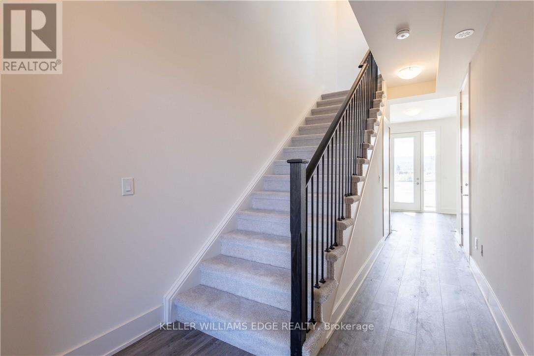 52 Windward Drive, Grimsby, Ontario  L3M 4E8 - Photo 25 - X12716246