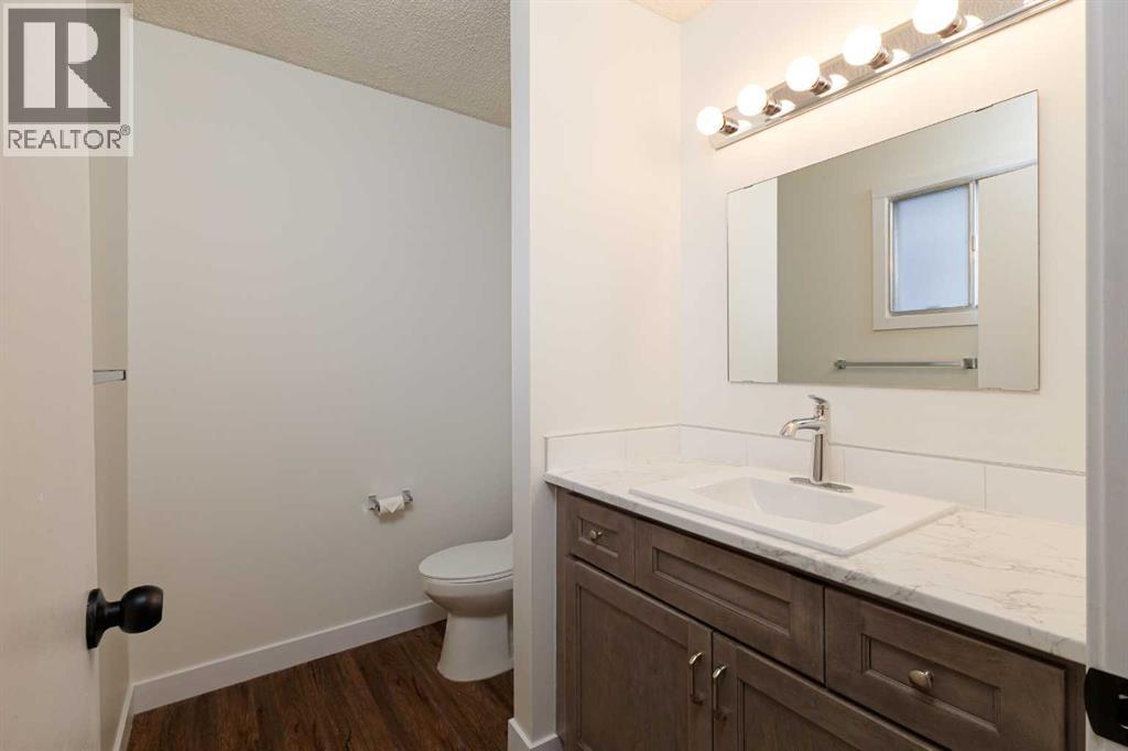 256 Queen Tamara Way Se, Calgary, Alberta  T2J 4E7 - Photo 23 - A2278377