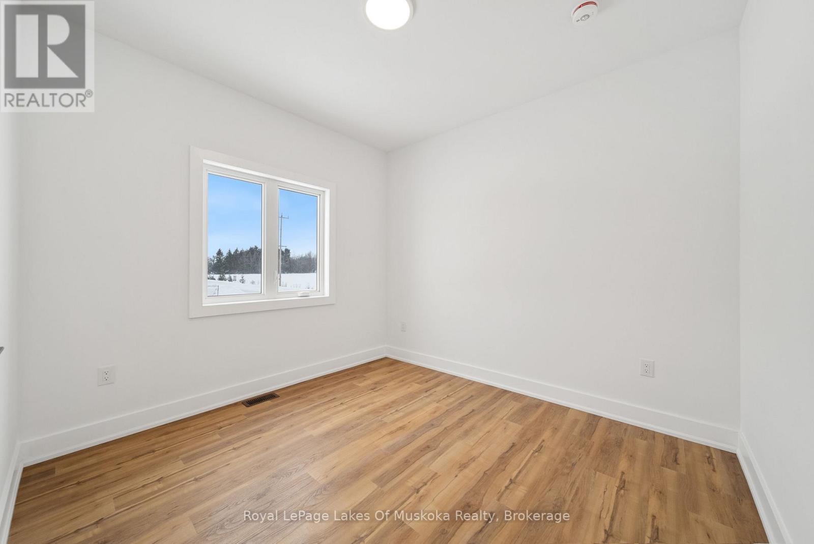 1 Meadow Acres Road, Oro-Medonte (Warminister), Ontario  L0K 2G1 - Photo 17 - S12716322