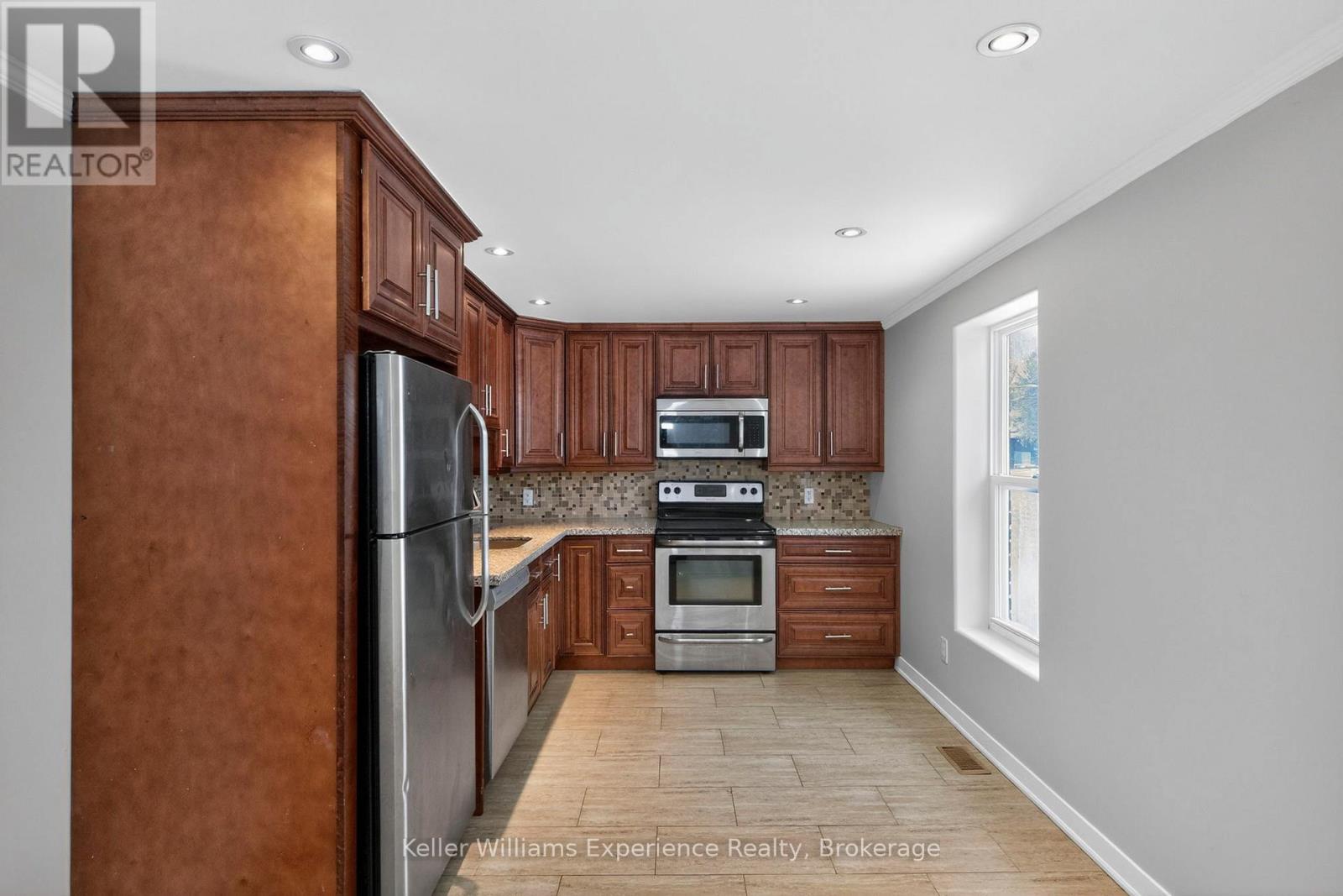 1 - 295 Bay Street, Midland, Ontario  L4R 1K1 - Photo 10 - S12716530