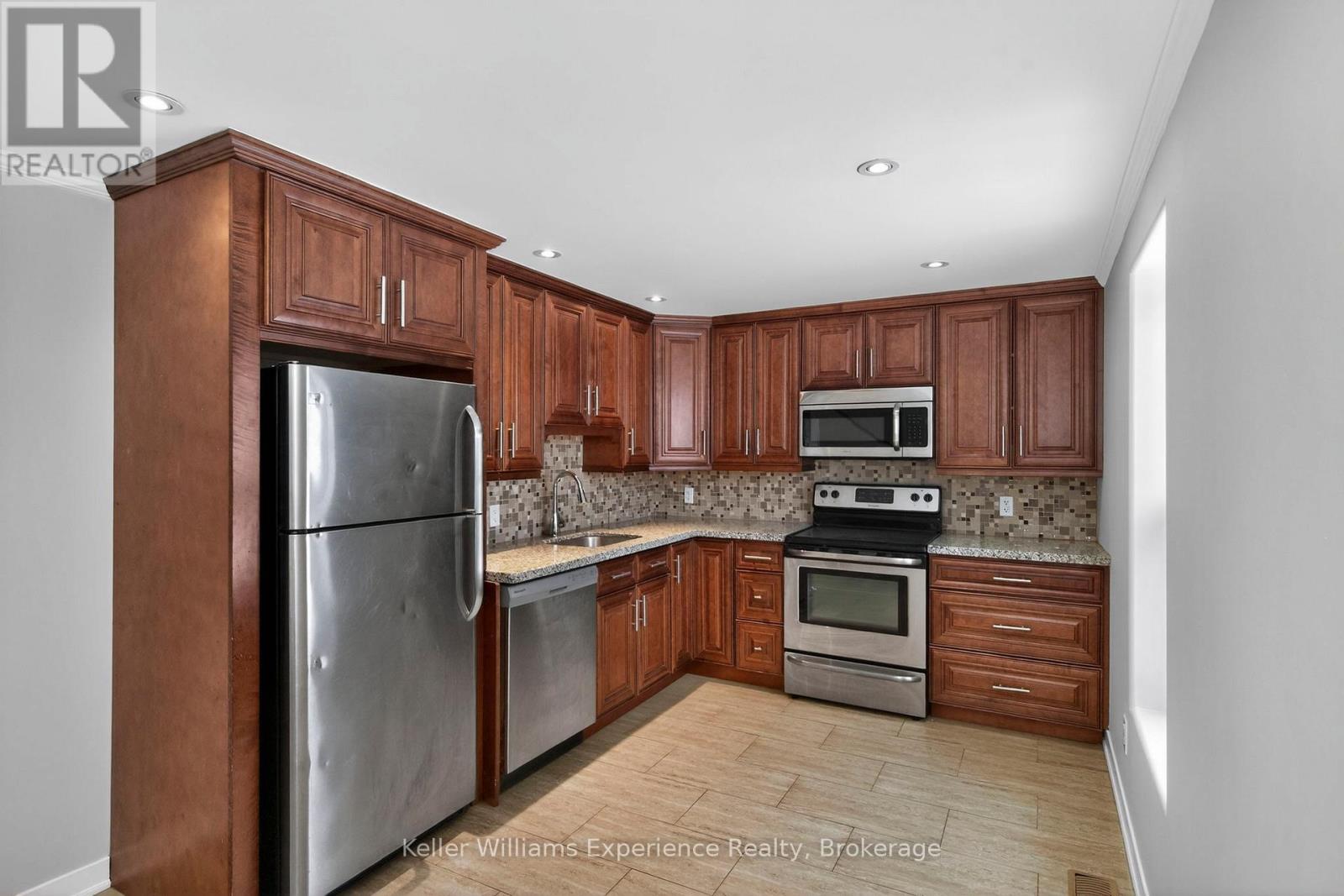 1 - 295 Bay Street, Midland, Ontario  L4R 1K1 - Photo 11 - S12716530