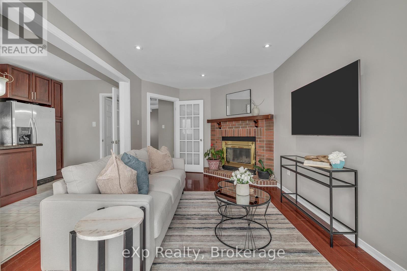 3390 Columbine Crescent, Mississauga, Ontario L5N 6A9 - Photo 11 - W12716284