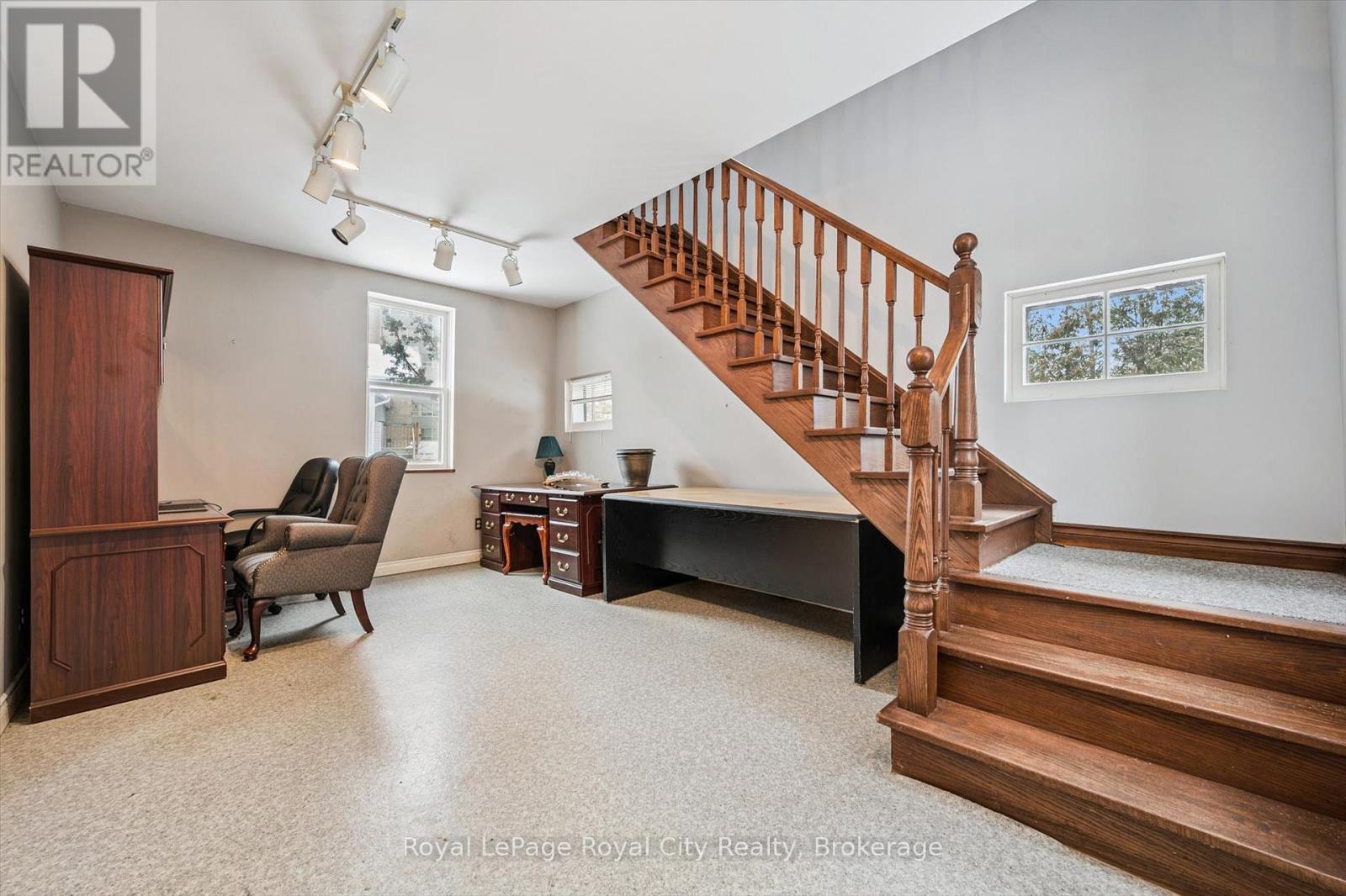 143 Norfolk Street, Guelph, Ontario  N1H 4J7 - Photo 48 - X12716492