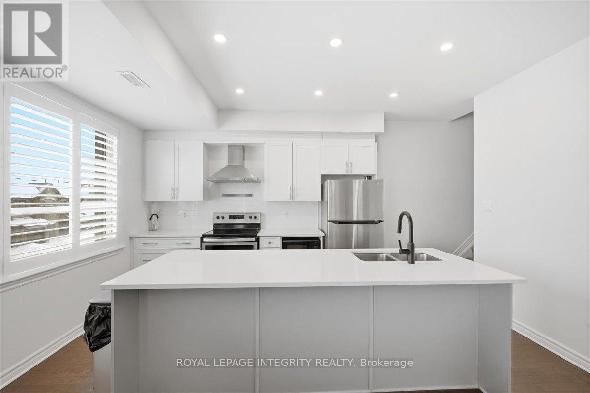 359 Axis Way, Ottawa, Ontario  K1W 0L7 - Photo 4 - X12716332