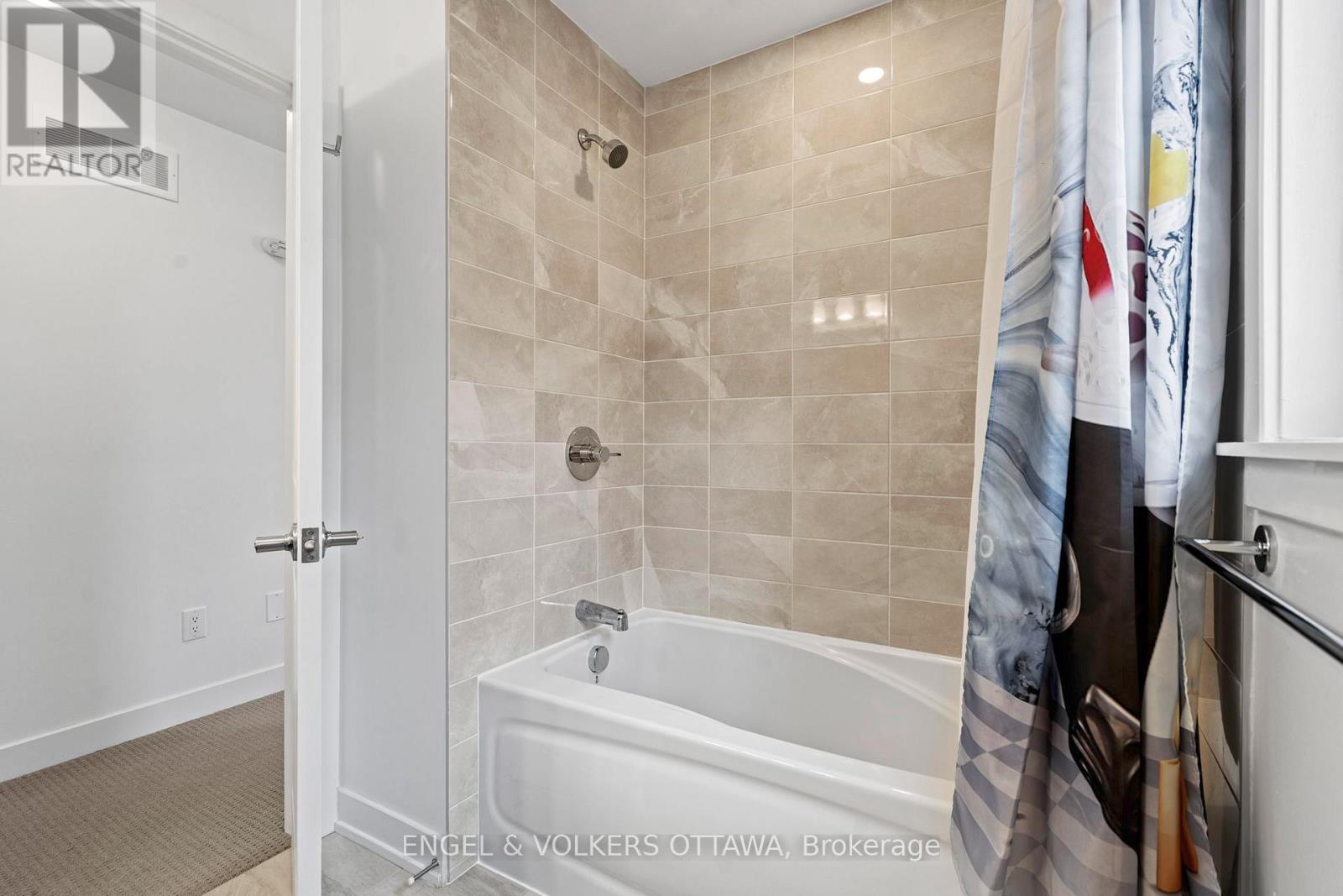 2038 Allegrini Terrace, Ottawa, Ontario  K2S 2S7 - Photo 35 - X12716344