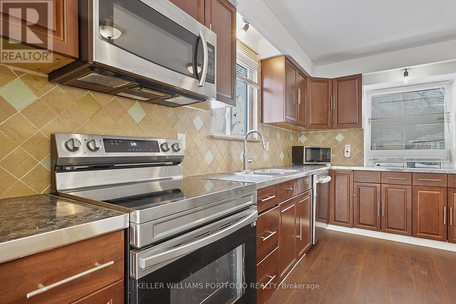 37 Banner Crescent, Ajax, Ontario  L1S 3S8 - Photo 10 - E12712494