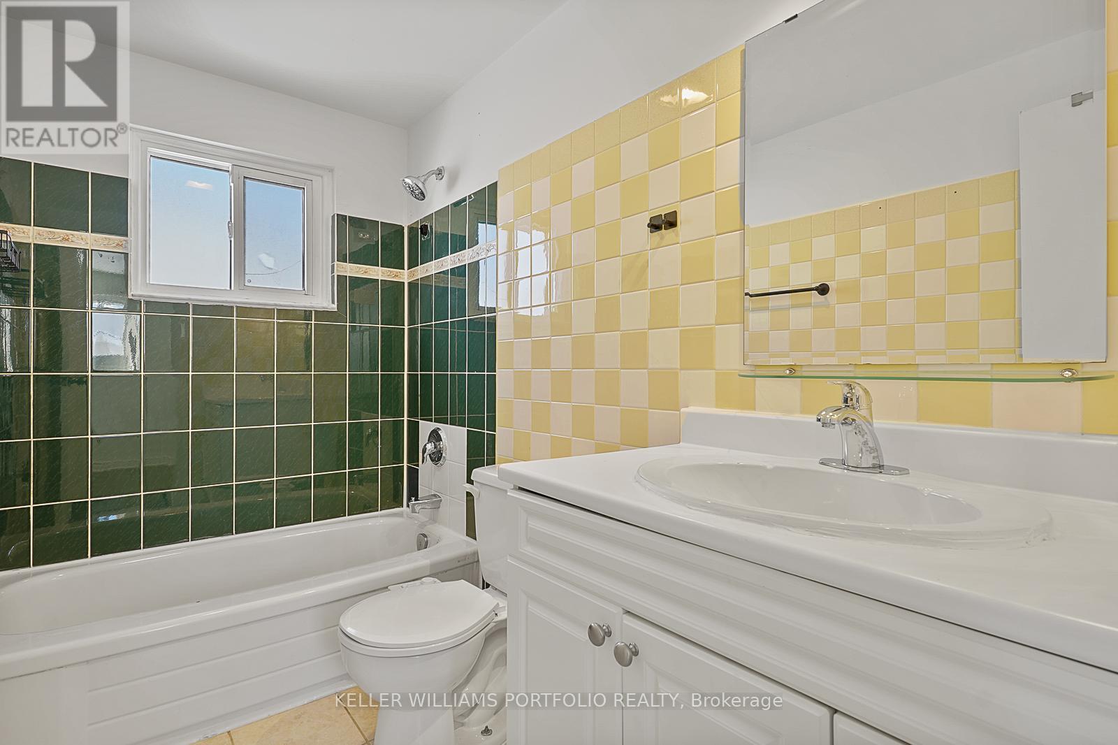 37 Banner Crescent, Ajax, Ontario  L1S 3S8 - Photo 25 - E12712494