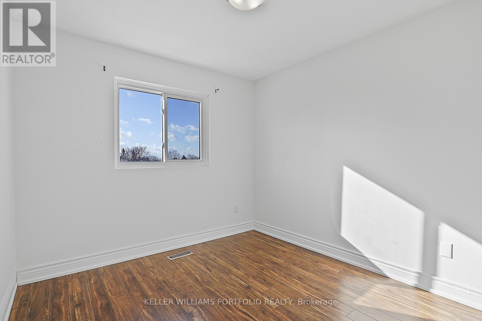 37 Banner Crescent, Ajax, Ontario  L1S 3S8 - Photo 23 - E12712494