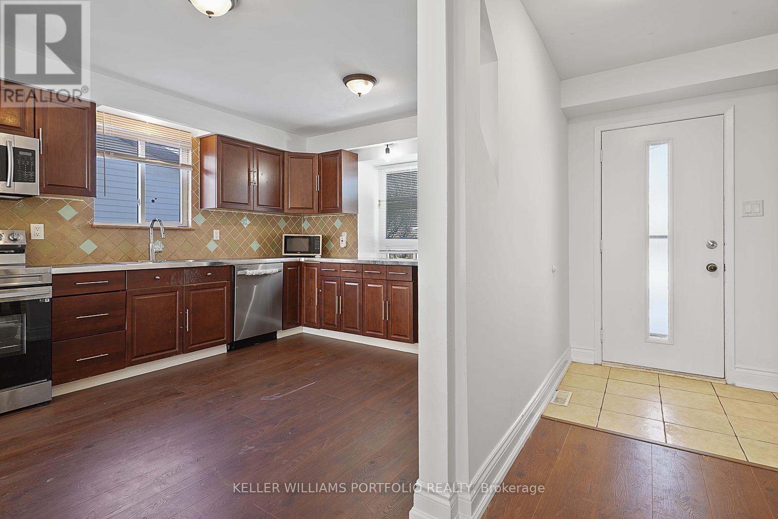 37 Banner Crescent, Ajax, Ontario  L1S 3S8 - Photo 9 - E12712494