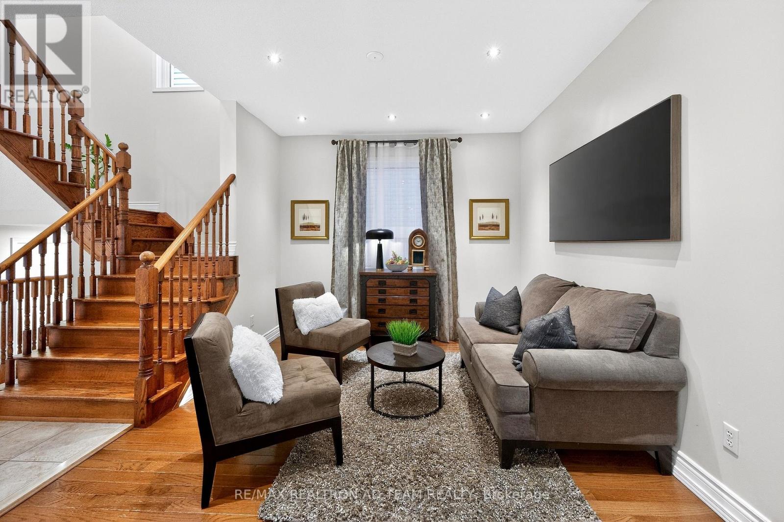 18 Byram Downs Street, Ajax, Ontario  L1Z 1R5 - Photo 5 - E12713072