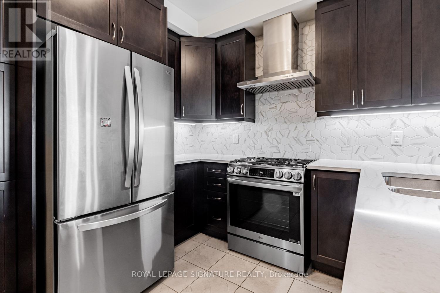 114 Thomas Frisby Jr Crescent, Markham, Ontario  L6C 3L2 - Photo 9 - N12716228