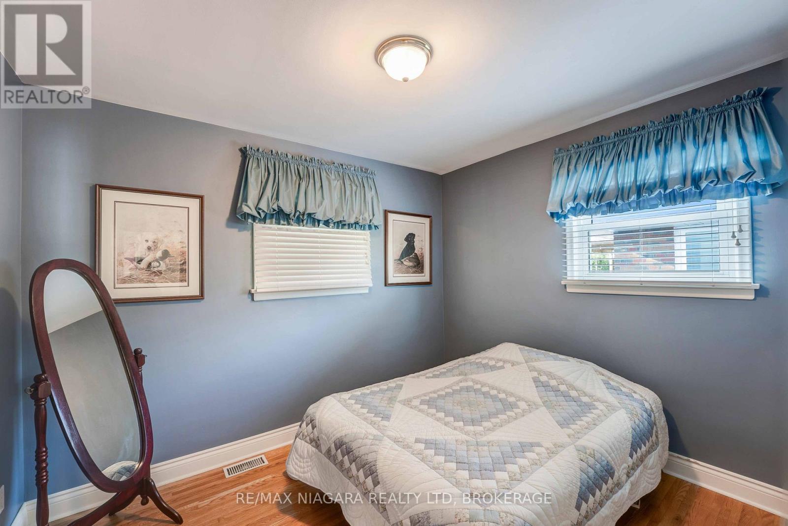 53 Metcalfe Street, Thorold, Ontario  L2V 3A2 - Photo 13 - X12716326