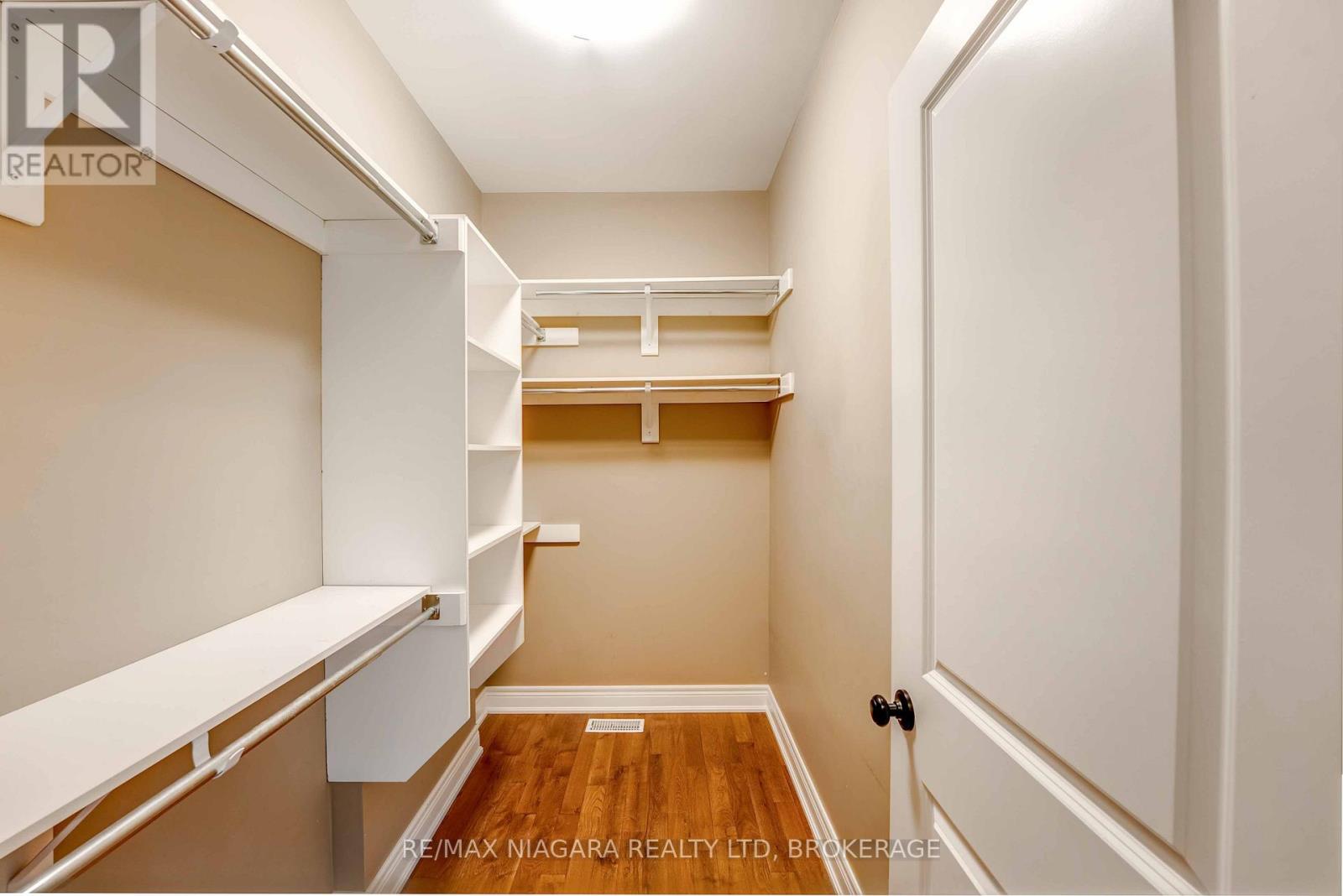 24 Emerald Common, St. Catharines, Ontario  L2M 0A7 - Photo 12 - X12716334