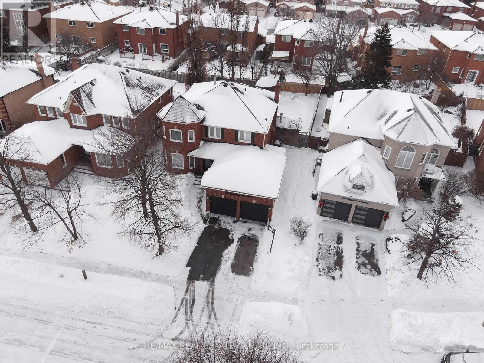 38 Sapphire Crescent, Brampton, Ontario  L6Z 4M4 - Photo 44 - W12716056