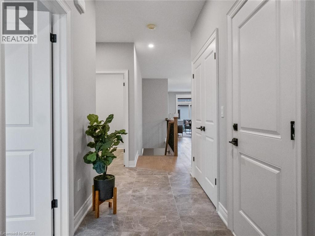 211 Sycamore Street, Welland, Ontario  L3C 0J8 - Photo 5 - 40799967