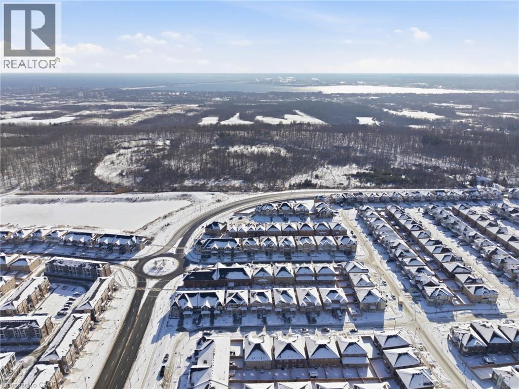 33 Mountain Heights Place, Waterdown, Ontario  L8B 1X7 - Photo 35 - 40796571