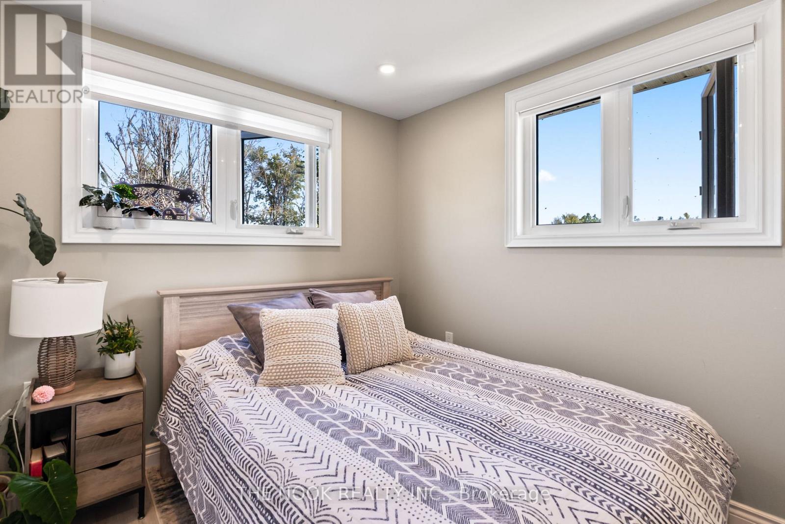 46 Mcguire Beach Road, Kawartha Lakes, Ontario  K0M 2B0 - Photo 15 - X12716380